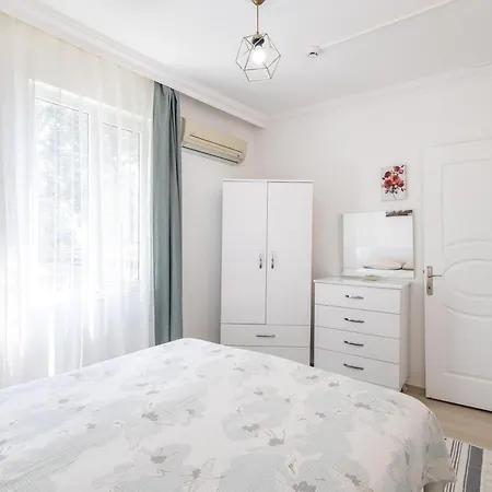 Veranda Saranda House * مرمريس