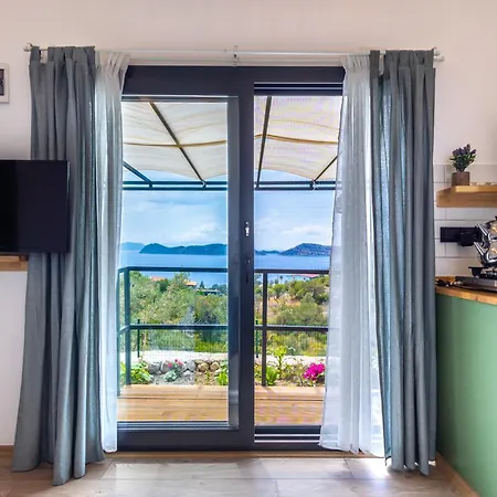 Veranda Saranda House *